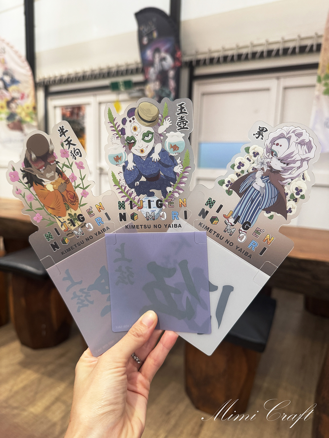 【コラボメニューも豊富！】ニジゲンノモリのモリノテラスへ【ぬい撮りスペースもあるよ】鬼滅の刃コラボ